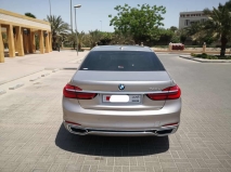 للبيع بي ام دبليو 7 Series 2018