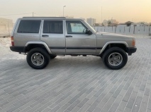 للبيع جيب Cherokee 2000