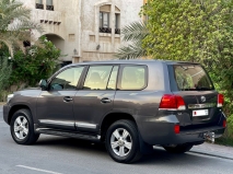 للبيع تويوتا Land Cruiser  2014