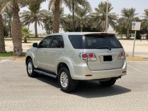 للبيع تويوتا Fortuner 2014