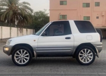 للبيع تويوتا RAV4 2000