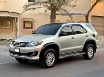 للبيع تويوتا Fortuner 2013