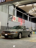 للبيع فورد Crown Victoria 2004