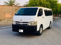 للبيع تويوتا Hiace 2011
