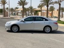 للبيع تويوتا camry 2016