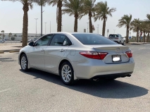 للبيع تويوتا camry 2016