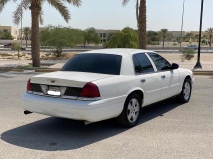 للبيع فورد Crown Victoria 2009