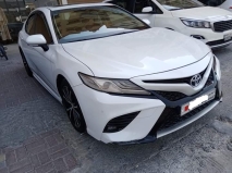 للبيع تويوتا camry 2018