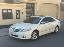 للبيع تويوتا camry 2010