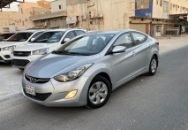 للبيع هونداي Elantra 2013