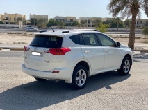 للبيع تويوتا RAV4 2015