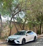 للبيع تويوتا camry 2019