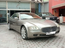 للبيع ميزراتي Quattroporte 2006