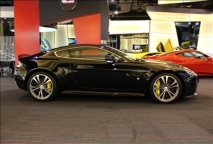 للبيع أوستن مارتن V12 Vantage 2012