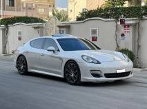 للبيع بورش Panamera 2012