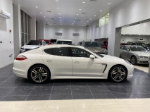 للبيع بورش Panamera 2011