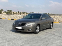 للبيع تويوتا camry 2011