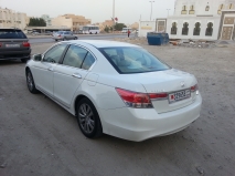 للبيع هوندا Accord 2012