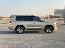 للبيع تويوتا Land Cruiser  2017