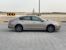 للبيع نيسان Altima 2015