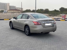 للبيع نيسان Altima 2015