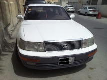 للبيع لكزس LS 1990