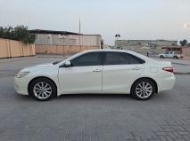 للبيع تويوتا camry 2016