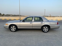 للبيع فورد Crown Victoria 2011