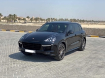 للبيع بورش Cayenne GTS  2017