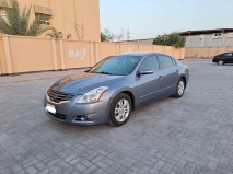 للبيع نيسان Altima 2010