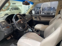 للبيع متسوبيشي Pajero 2013