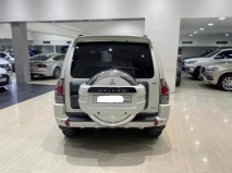 للبيع متسوبيشي Pajero 2013