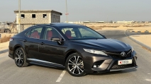 للبيع تويوتا camry 2018