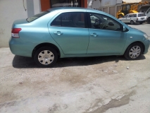 للبيع تويوتا Yaris 2011