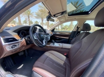 للبيع بي ام دبليو 750 2017