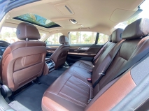 للبيع بي ام دبليو 750 2017