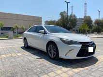 للبيع تويوتا camry 2016