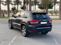 للبيع جيب Grand Cherokee 2016