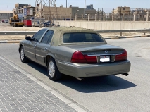 للبيع فورد Grand Marquis 2003