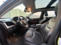 للبيع جيب Cherokee 2015