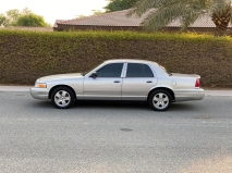 للبيع فورد Crown Victoria 2011