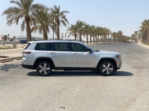 للبيع جيب Grand Cherokee 2021