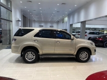 للبيع تويوتا Fortuner 2015