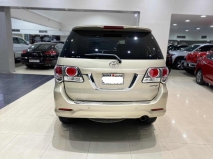 للبيع تويوتا Fortuner 2015