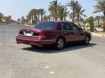 للبيع فورد Crown Victoria 2004