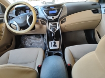 للبيع هونداي Elantra 2012