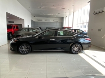 للبيع لكزس ES 2023