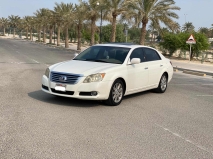 للبيع تويوتا Avalon 2010
