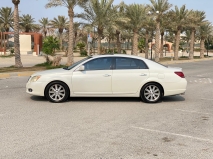 للبيع تويوتا Avalon 2010