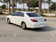 للبيع تويوتا Avalon 2010